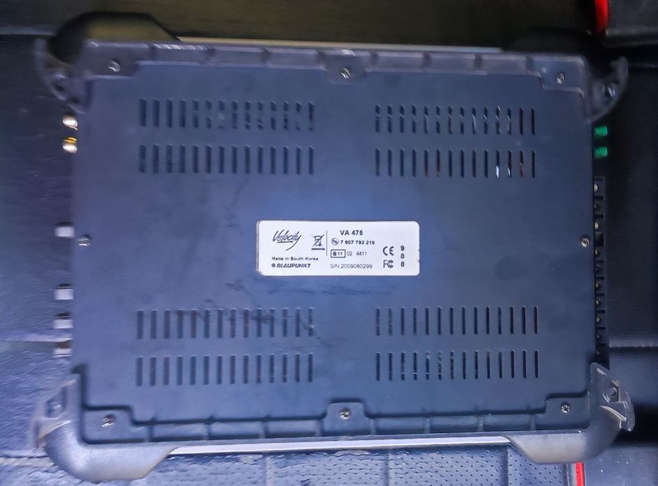 Четырёхканальный  усилитель BLAUPUNKT  VA 475