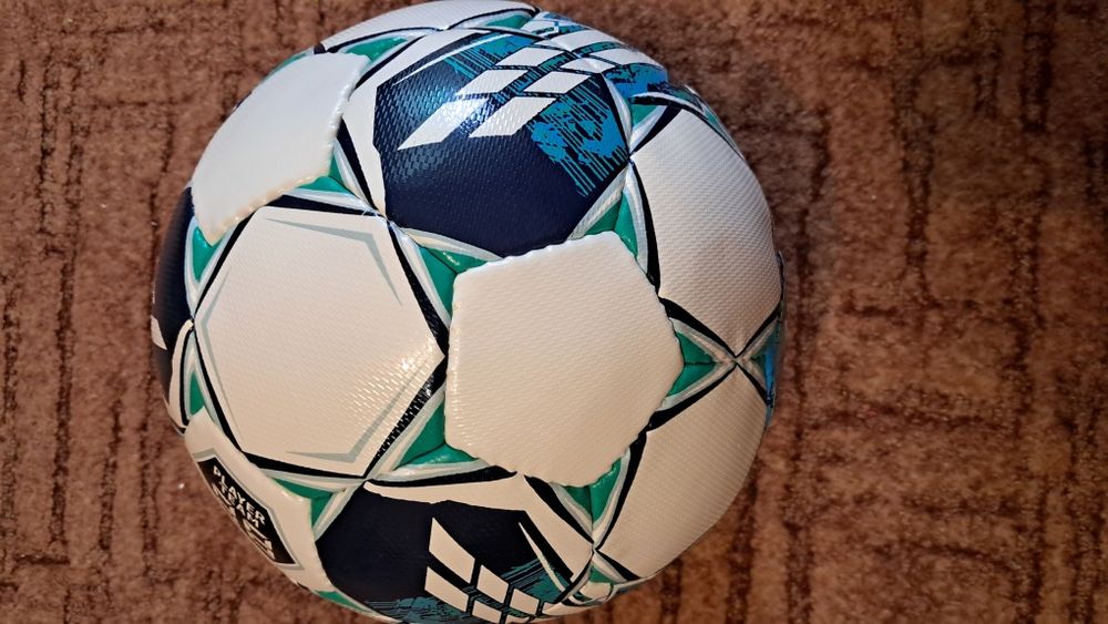 Продам мяч футбольный Select