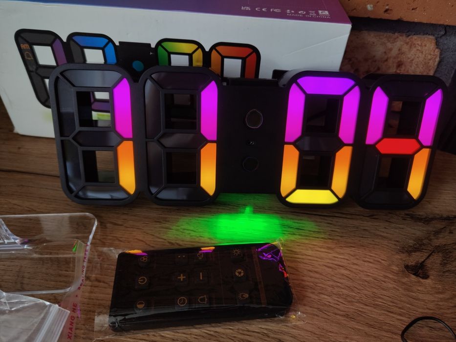 Zegar Budzik cyfrowy elektroniczny LED Duży 3D z Alarmem i Pilotem