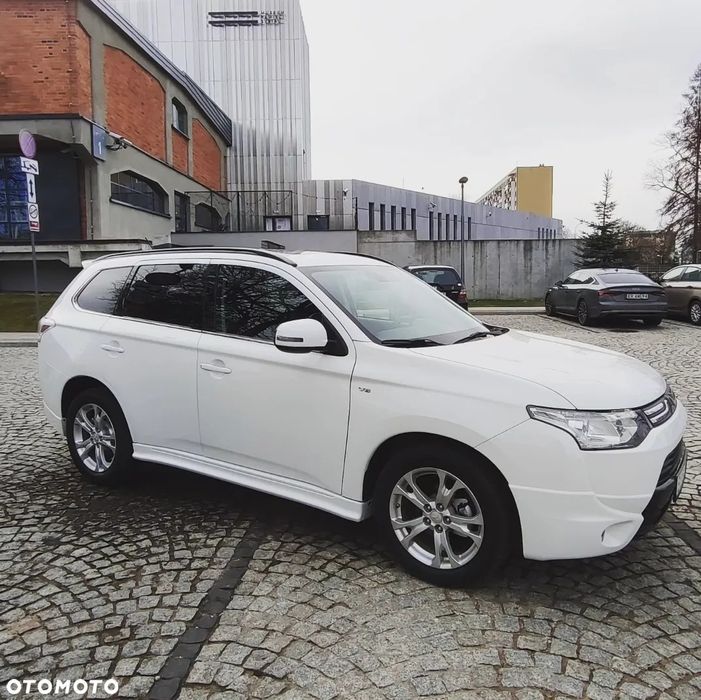 Mitsubishi Outlander 3.0v6 Limited GT pakiet Samurai 7os. 4x4