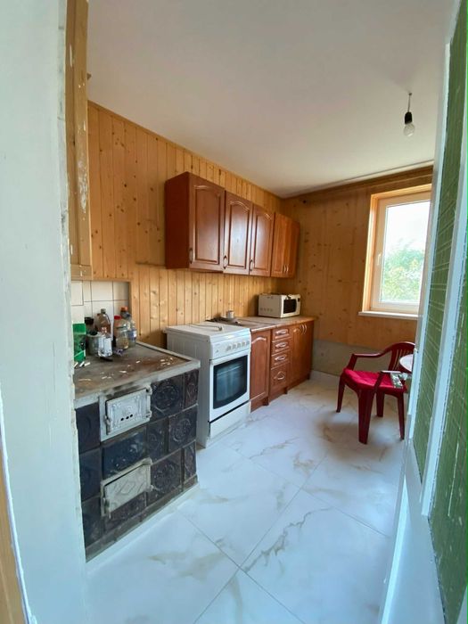 Будинок на обжитій вулиці у Буцневі на дачах