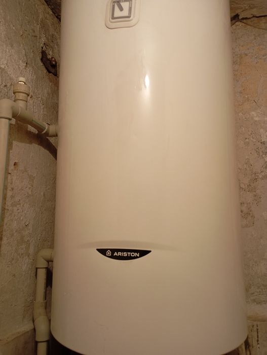 Бойлер Арістон 100 л комбіновананого нагріву