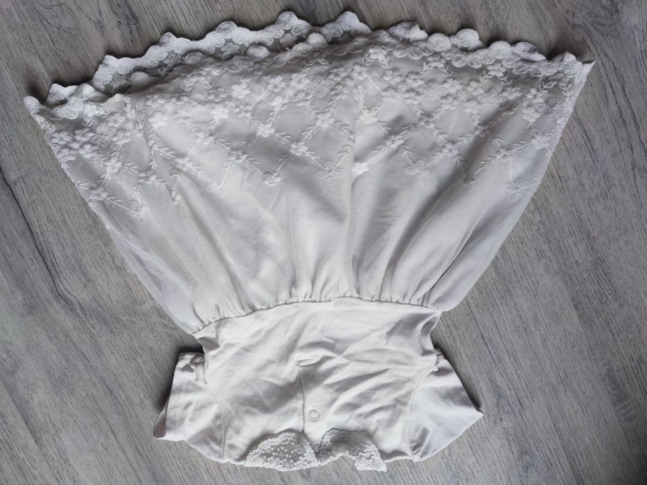 Biała sukienka H&M rozm. 74 chrzest urodziny
