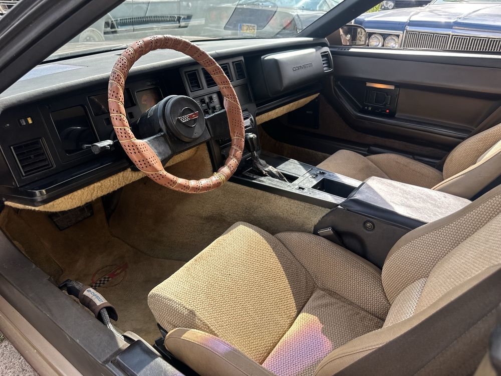 1985r Chevrolet Corvette 5.7 V8 automat polecam