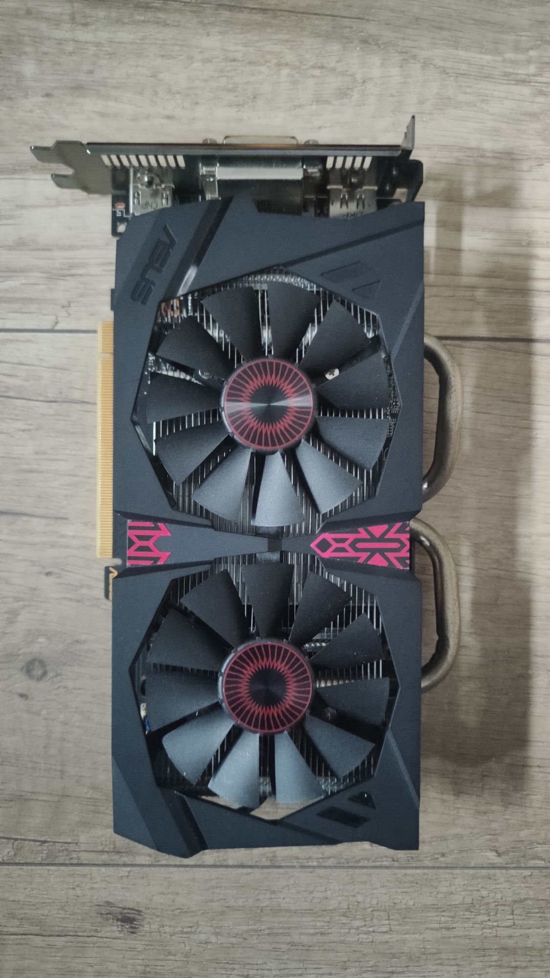 Karta graficzna ASUS Strix GeForce GTX 950 (uszkodzona)