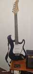 Guitarta eletrica 3/4 com ampificador+bolsa como nova