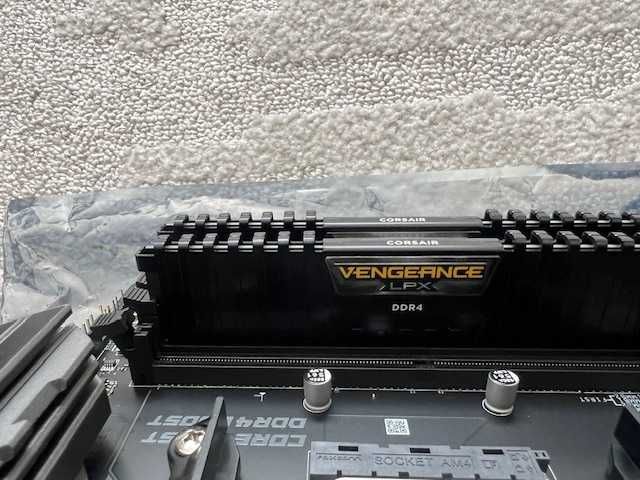 Zestaw: MSI MAG B550 Tomahawk + RYZEN 7 3800X +DDR4 32GB