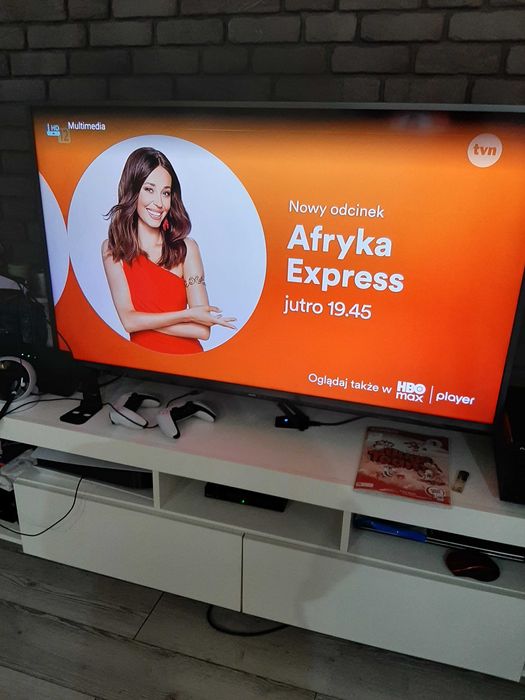 Telewizor 55 cali PHilips z paskiem na matrycy