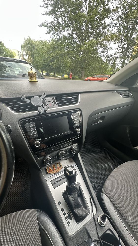 Skoda octavia 2013 2.0 dsg