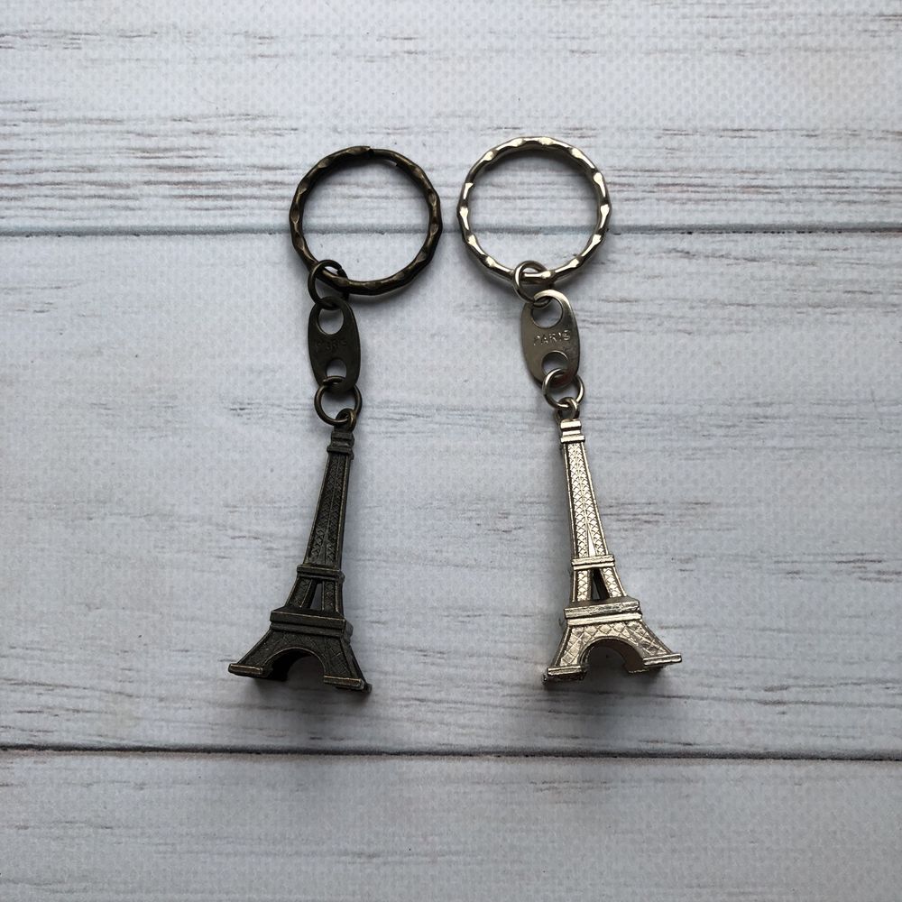 Металический сувенирный брелок Эйфелева Башня с Парижа