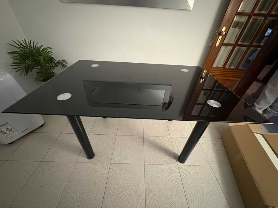 Mesa de Jantar em Vidro Temperado