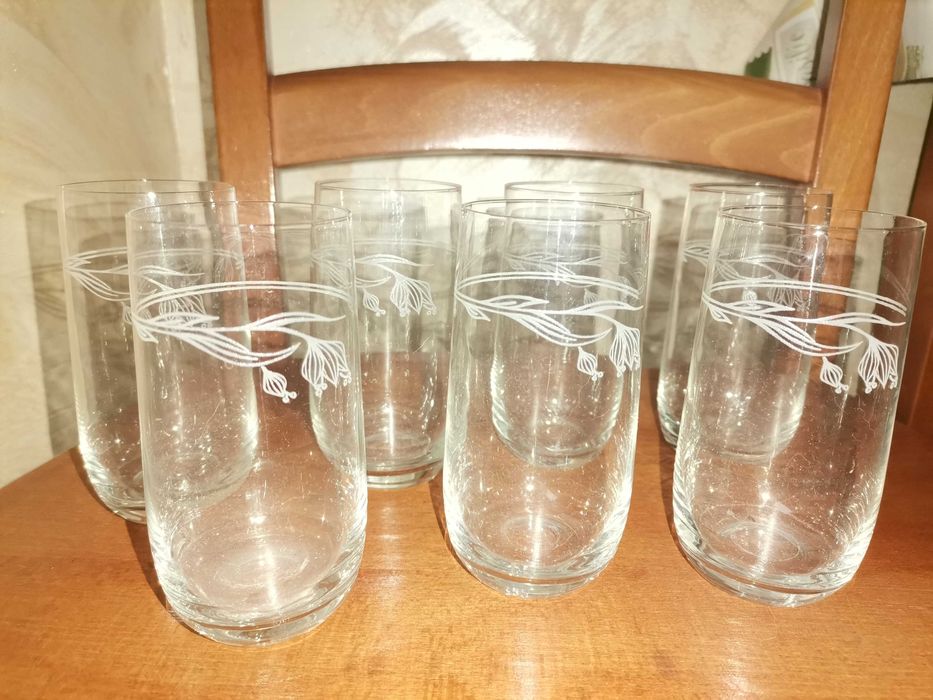 7 szklanek do zimnych napojów