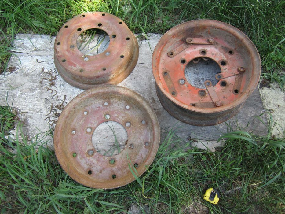 Диск , ступица  прицепа  ПТС 8 ,  т 25  перед