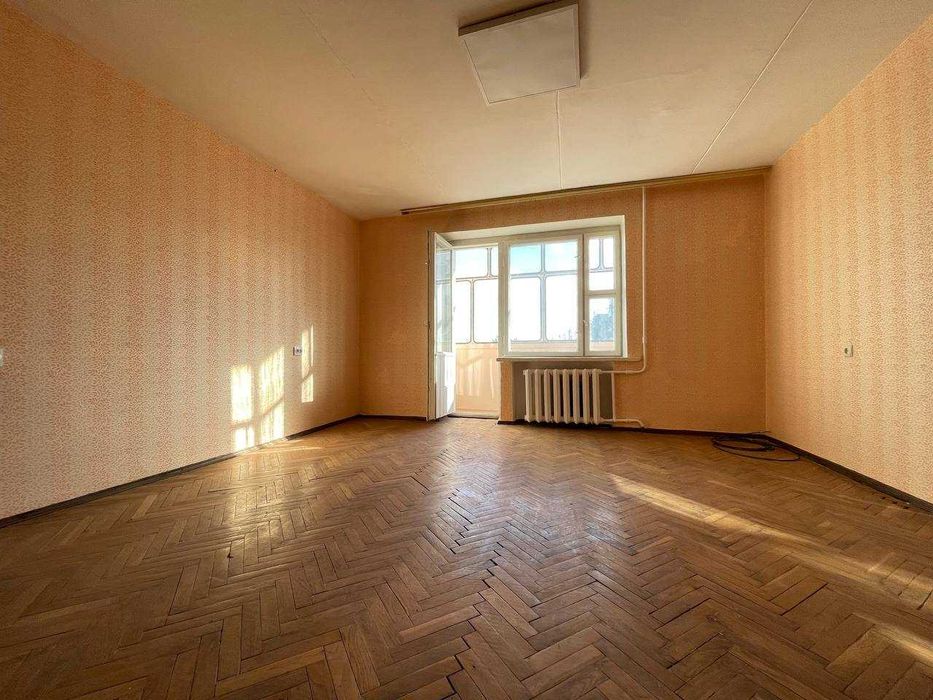 Велика квартира, 4 кімнати - 82м2 у центрі Броварів, бул. Незалежності