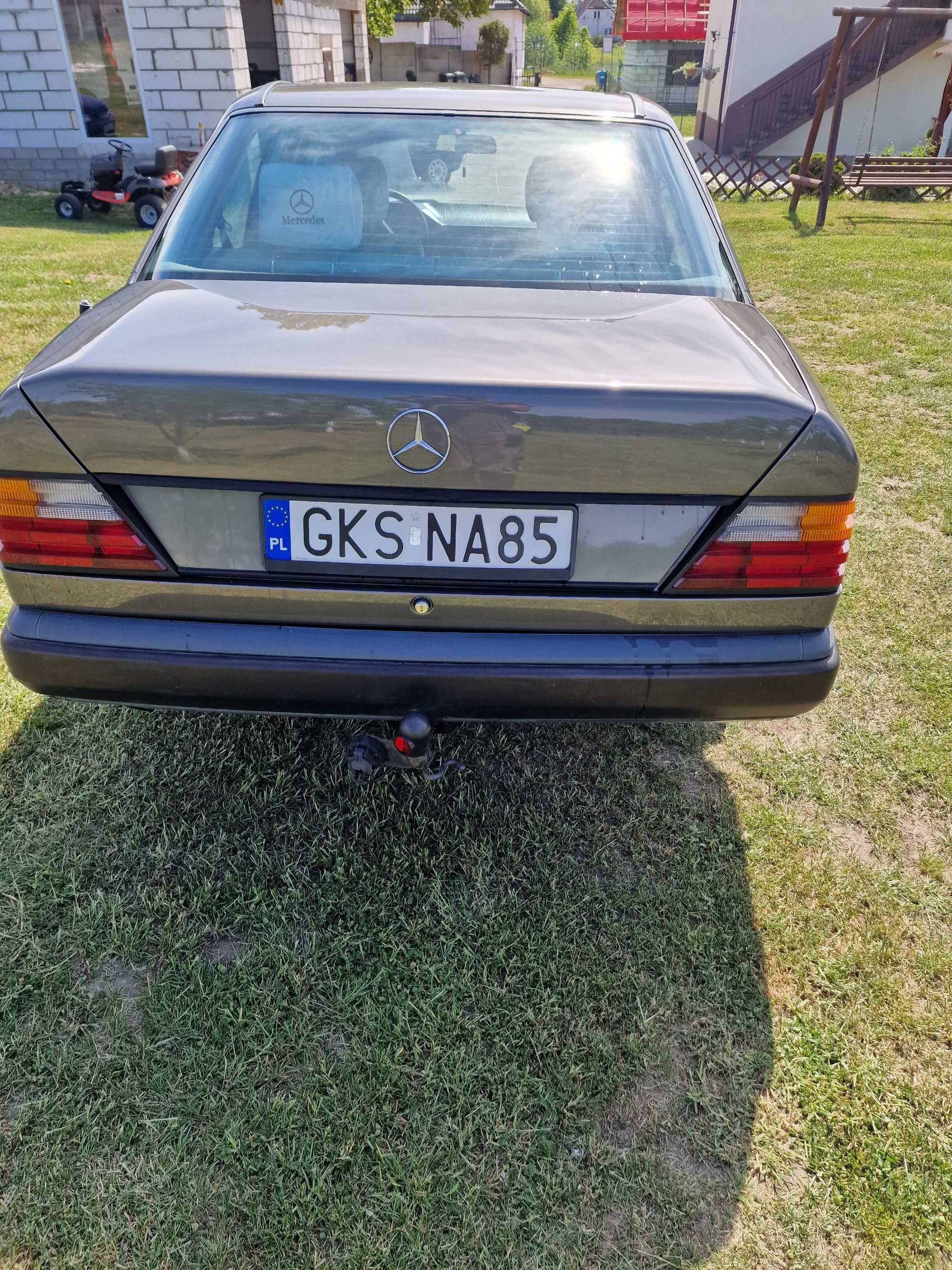 Mercedes 124  klima 1985r.