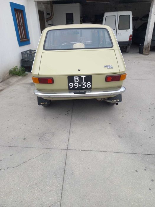 Fiat 127 pronto a circular 1975
