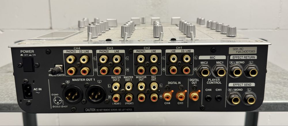 Gramofony Technics SL1200MK5 (2szt.) + mikser Technics SH-MZ 1200