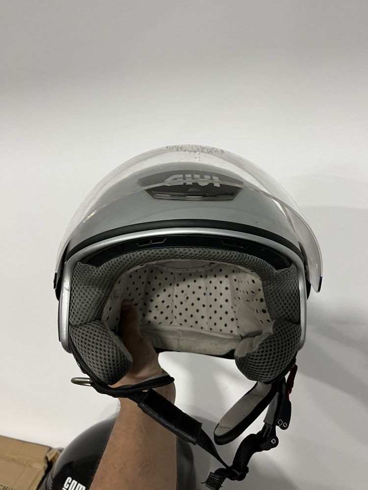 Capacete moto GIVI