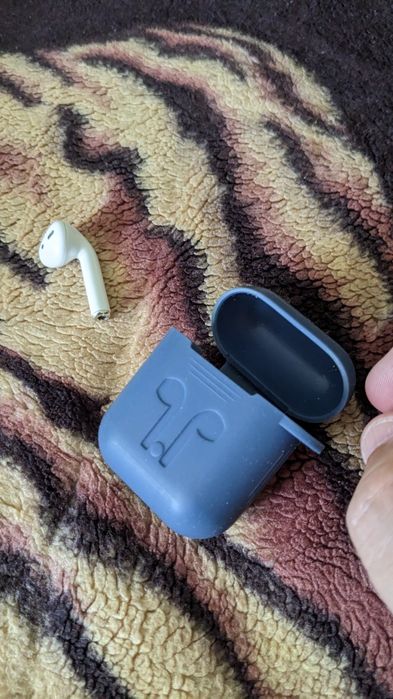 Навушники Apple AirPods (1-ше покоління)