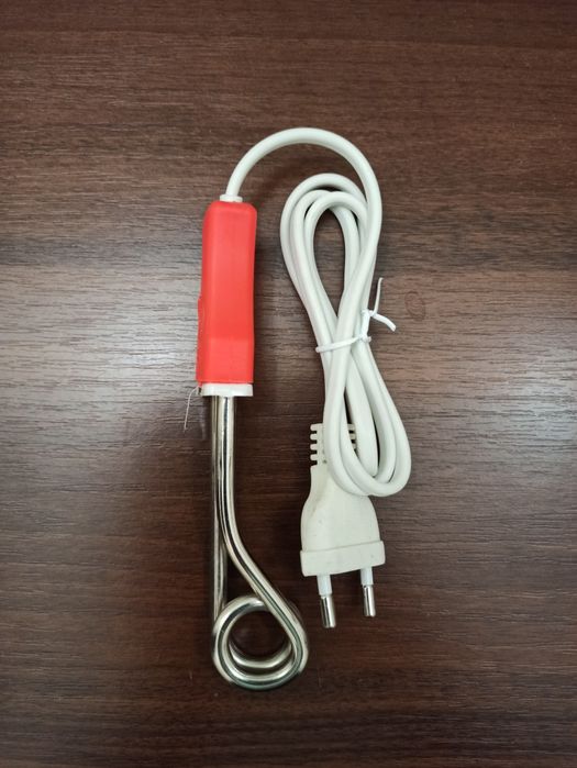 Кипятильник электрический новый