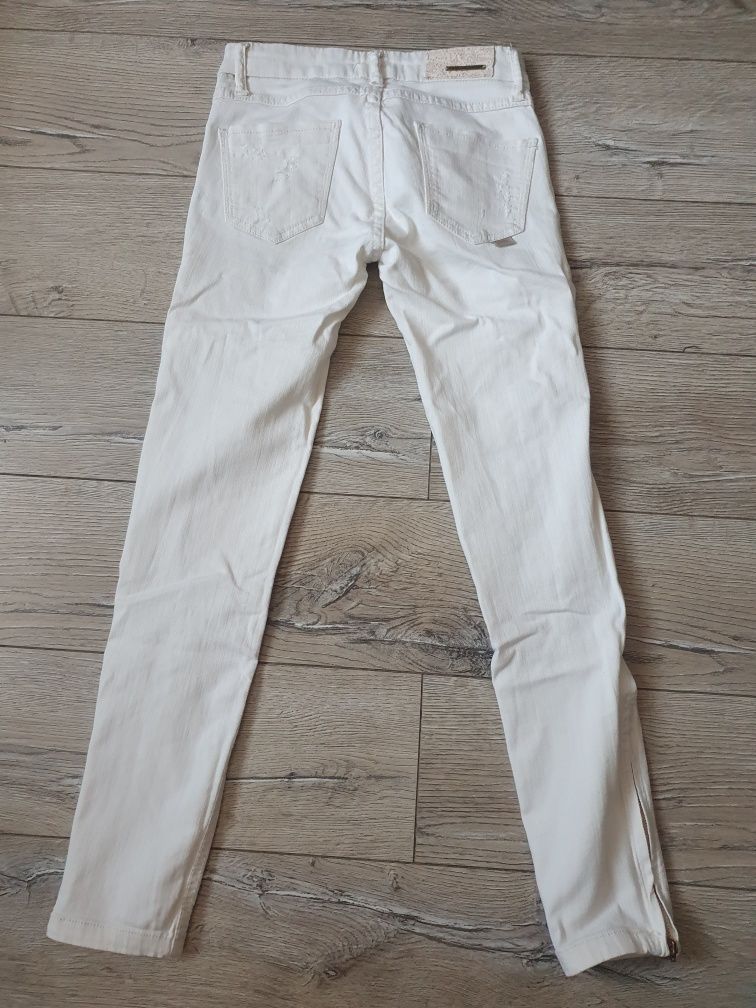 Spodnie przecierane Stradivarius XS