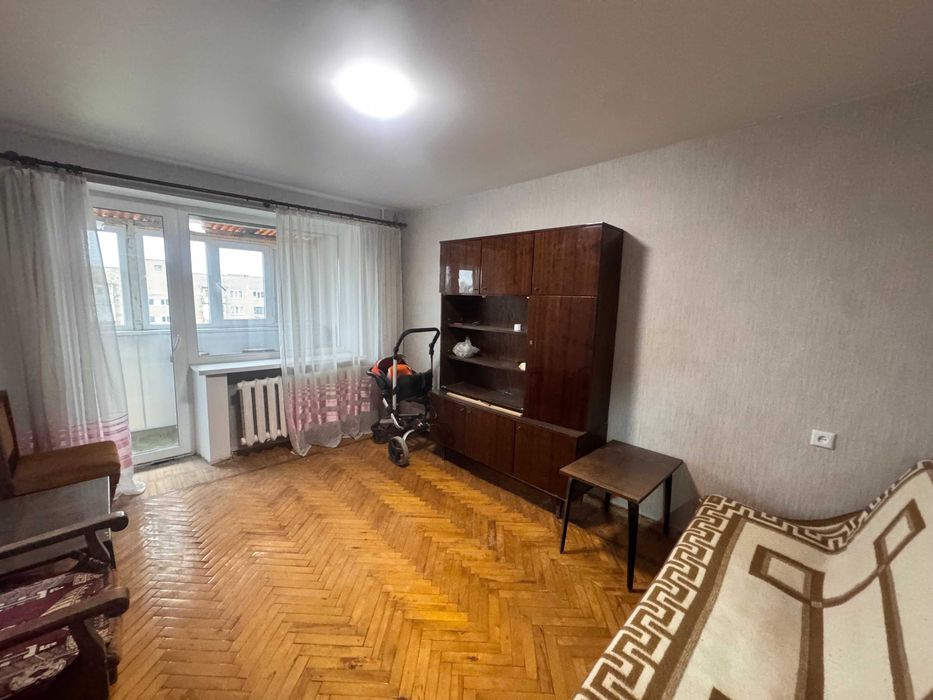 Продам 3 кв Велика Панасівська Сортировка заходь та живи