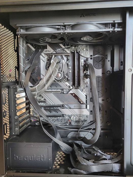 PC do gier Stacja robocza i9 13900k MSI 64GB RAM SSD 1TB Na Gwarancji