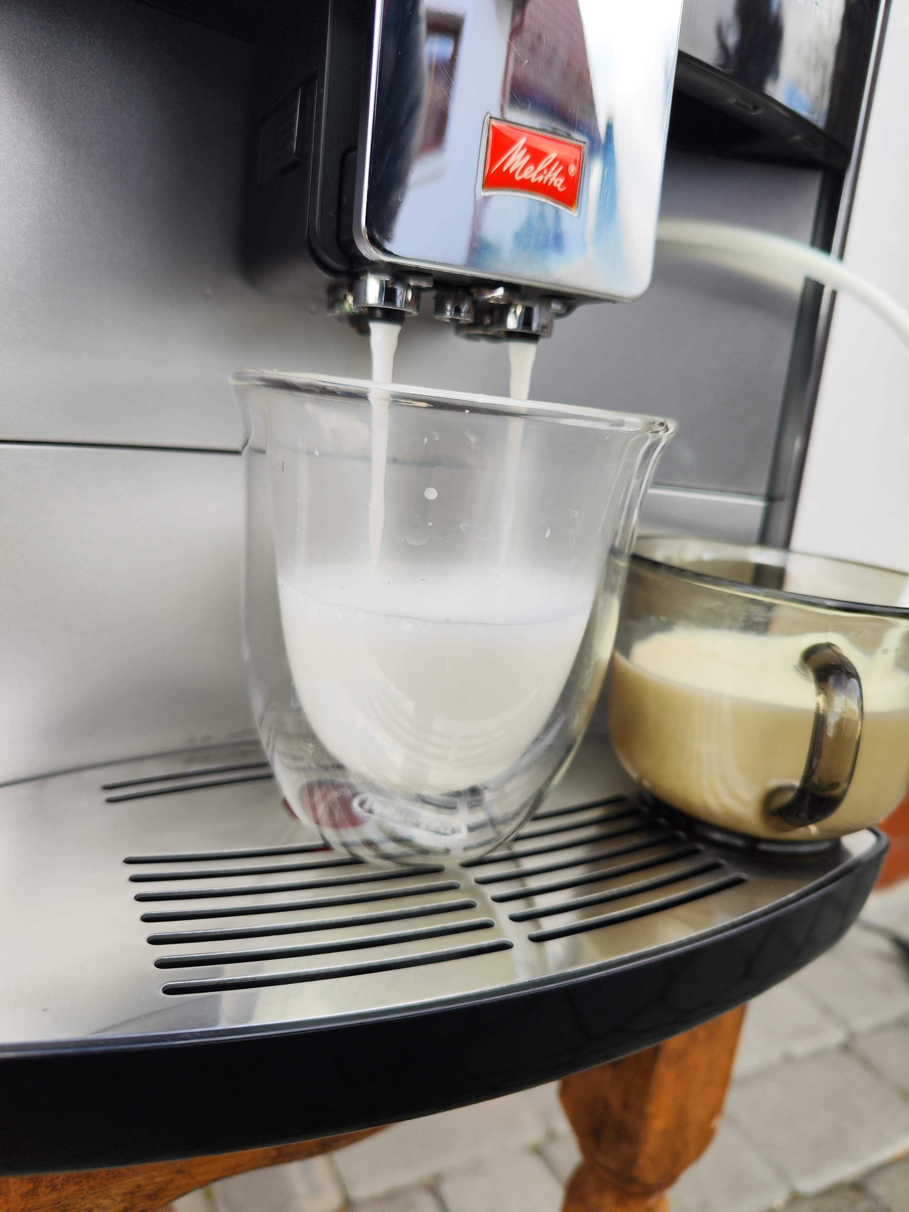 Кавомашина кофемашина Melitta Caffeo Barista TS (F75/0-201)