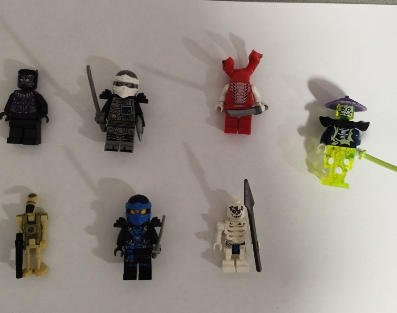 Фигурки Lego разные