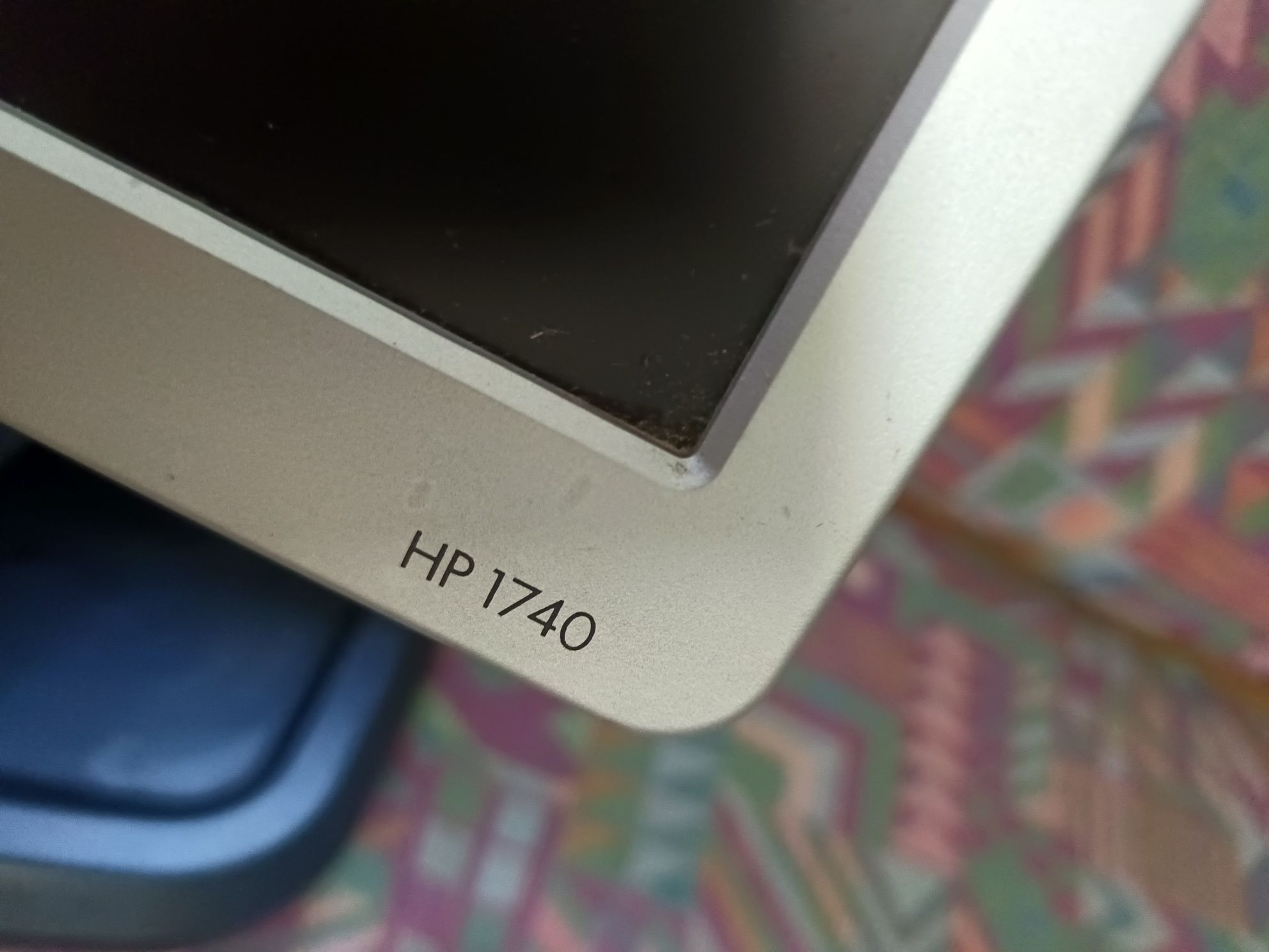 Sprzedam monitor HP1740