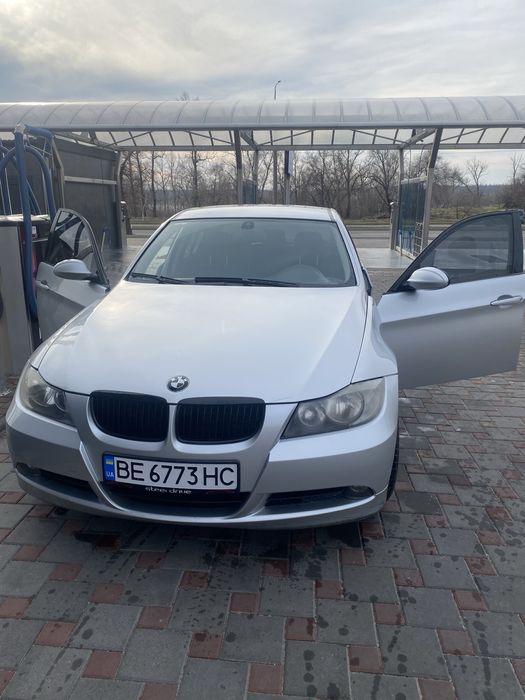 У продажу Bmw e 90  2.0 бензин