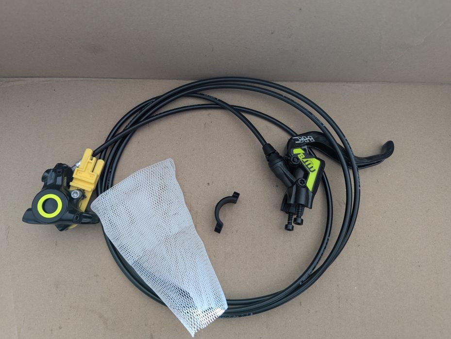 Hamulec Tarczowy MAGURA MT8 SL HC-Carbon 2 tłoczki 2200mm prawy, tył