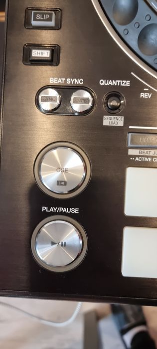 Pioneer DDJ-RZX. DJ kontroler