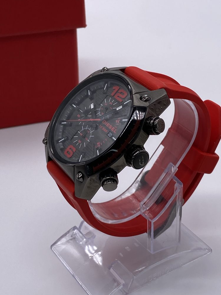 Zegarek męski Diesel Overflow Chronograph DZ4481 czarny czerwony pasek