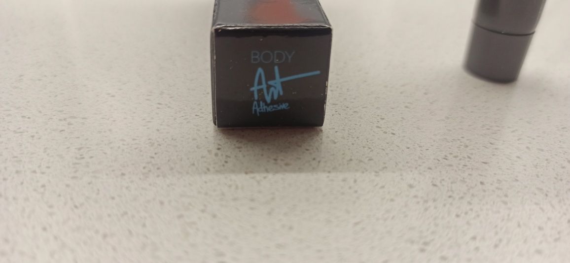 Inglot, body art, adhesive, klej do ozdób do ciała