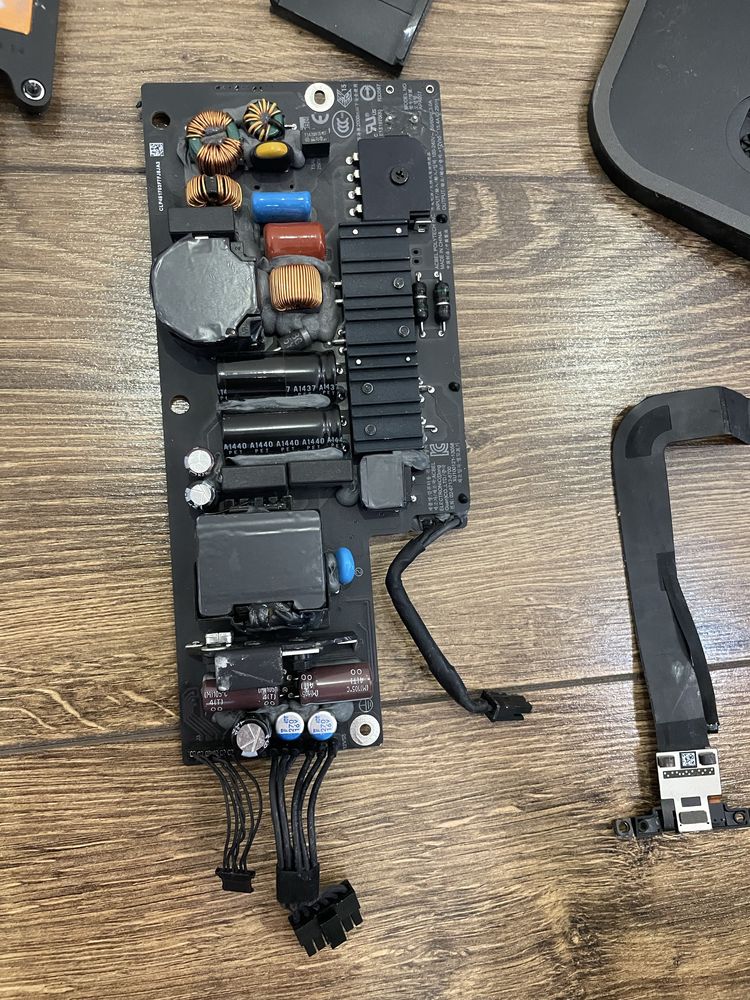 Запчастини до apple imac a1418