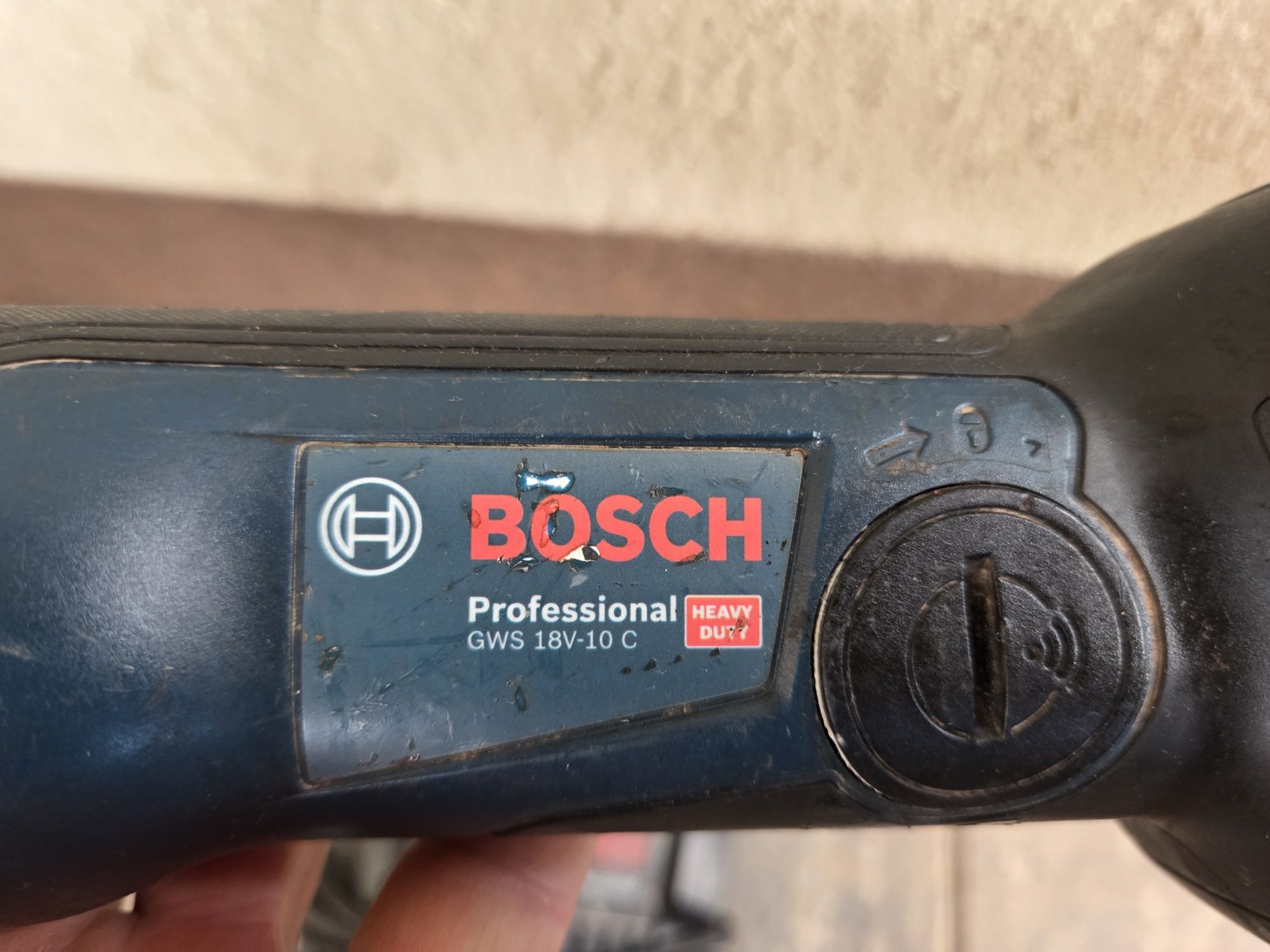 Szlifierka kątowa 18v BOSCH GWS18V-10C akumulatory ładowarka