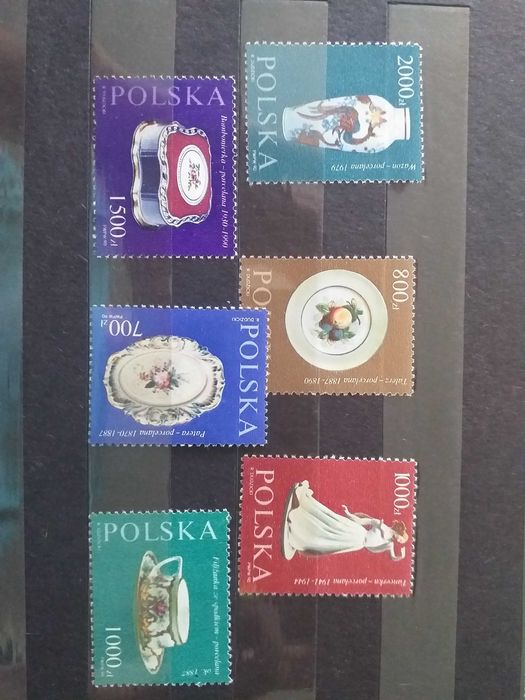Znaczki z porcelaną