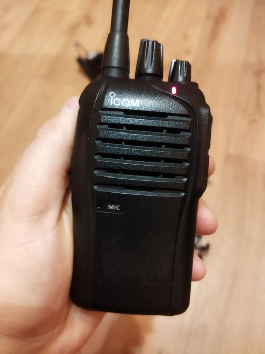Рации Icom ic-f27sr Japan. Цена за пару
