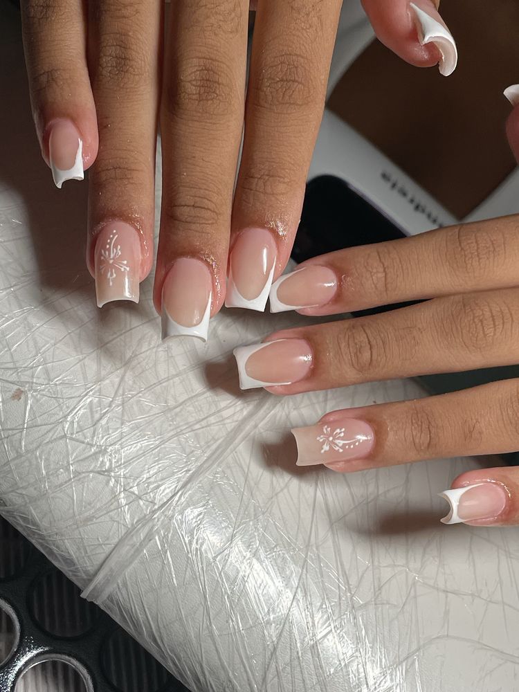 Unhas de gel e verniz gel
