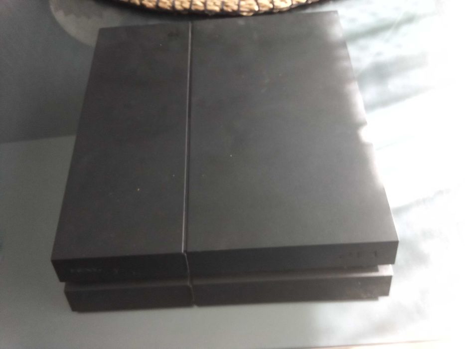 Vendo ps4 usada por ter comprado uma ps5
