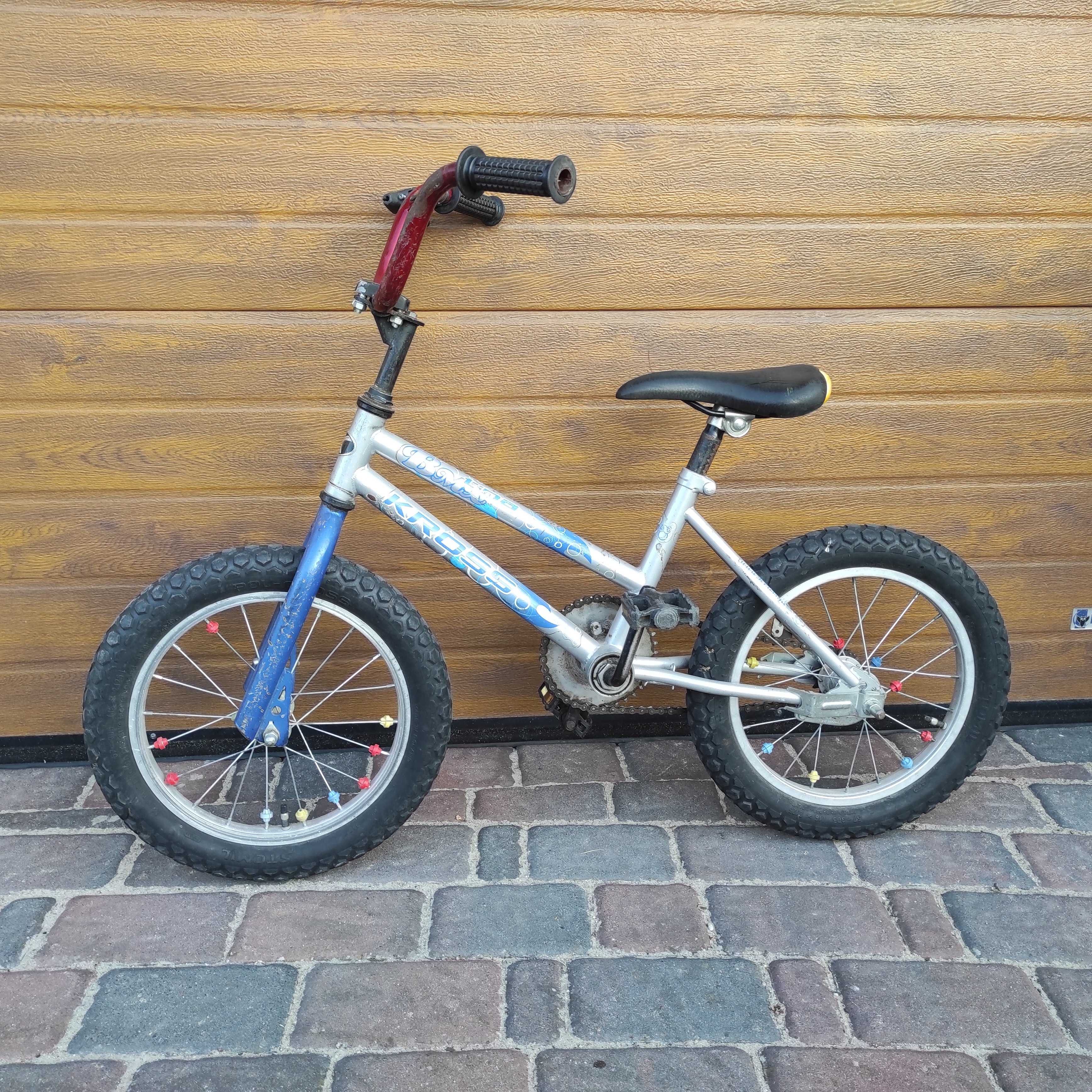 Rower dziecięcy BMX 16" + kask i kółka boczne