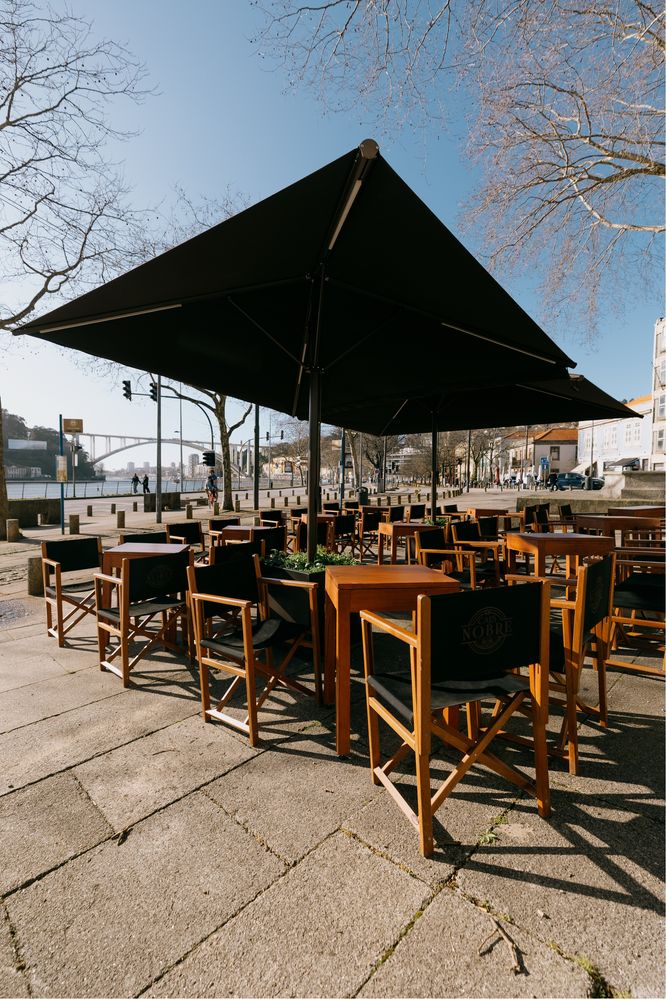 Trespasse Bar de Cocktails com Grande Esplanada – Zona Ribeirinha Port