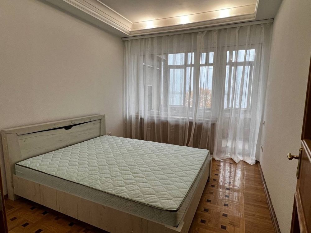 Здам видову 4к квартиру Січеславська Набережна, цирк, центр