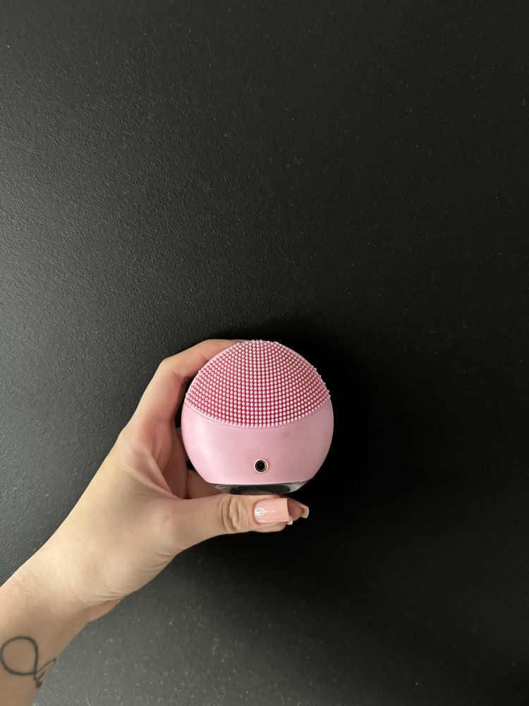 Foreo do pielegnacji twarzy luna mini 2