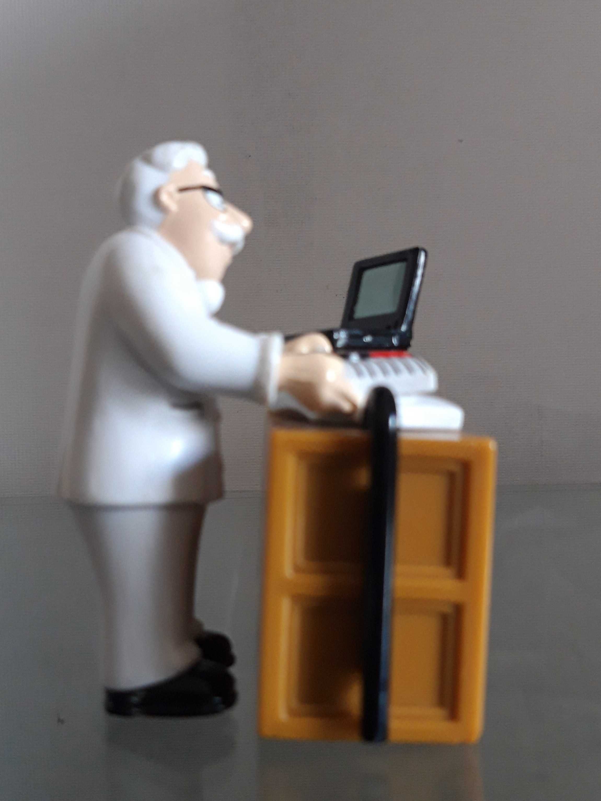 Figurka KFC  Harland David Sanders