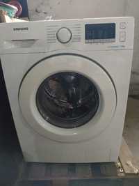 Máquina lavar roupa