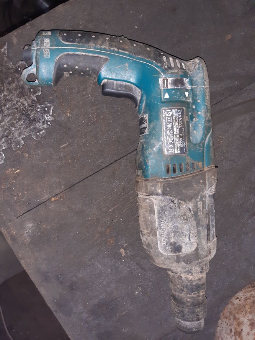 Дрель Bosch PSB750 перфератор Интерскол П-22/620ЄР  Makita HR2230