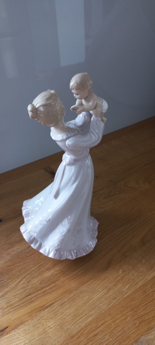 Kobieta i dziecko porcelanowa figutka Amalfi Collezione