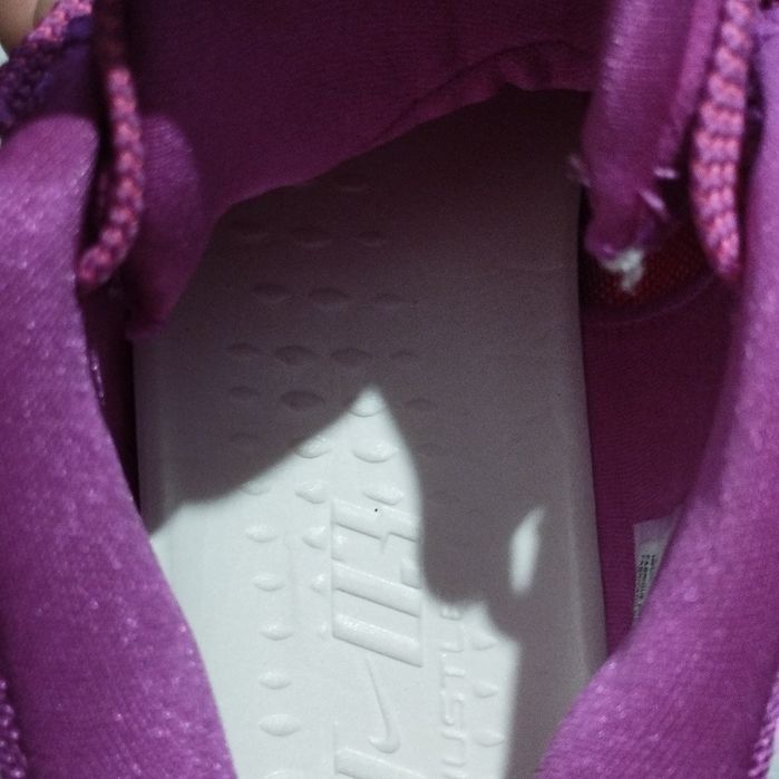 Баскетбольні кросівки Nike G.T hustle 3